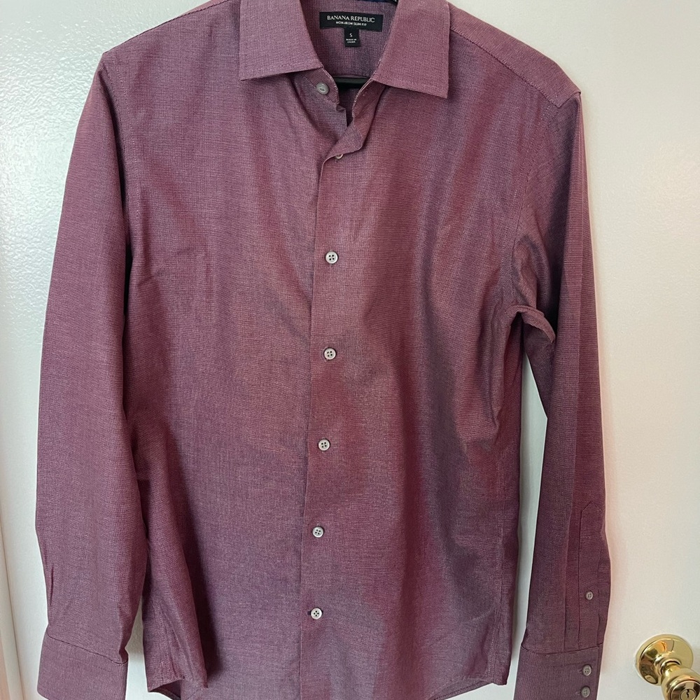 Banana Republic Men's Burgundy Dress Shirt
